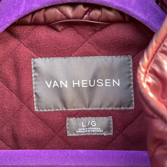 Van Heusen Vest. 💕 - Picture 4 of 6